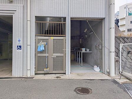 ◎マンション敷地も綺麗に整備されています♪