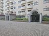 エントランス：全体総戸数624戸のビッグコミュニティ／安心の管理体制
