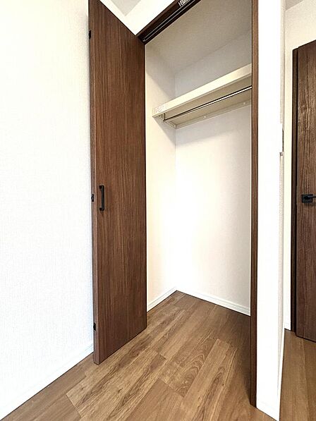 洋室4.6帖にはこちらのクローゼット♪