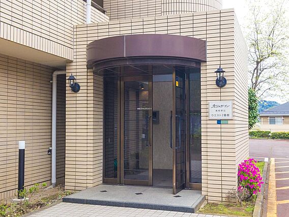 【エントランス...