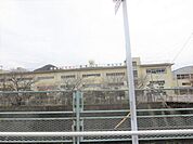 【小学校】長崎市立西浦上小学校まで約1600ｍ（徒歩約20分）です。