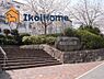 周辺：【小学校】出合小学校まで879ｍ