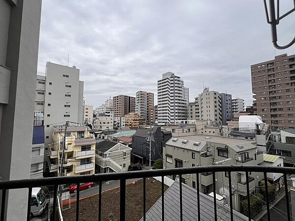 バルコニーを拡大表示
