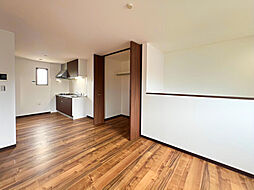 TJ曽屋 A201 2階1LDKのリビング/ダイニング