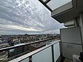 目の前に建物が...