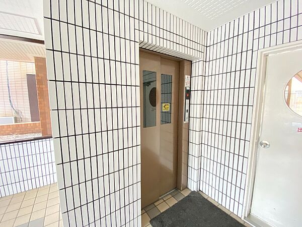 エントランスを拡大表示