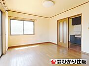日当たりも風通しもよいリビング　　ご家族の皆様ゆったりとお寛ぎください。