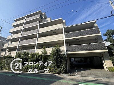 外観：RC造、6階建てのマンションです。周辺には買い物施設や公共施設など便利な施設が充実しており利便性の良い環境です！