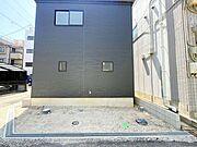 駐輪スペースもございます。コンビニやスーパーまで気軽に行く事ができ、毎日のお買い物も困りませんね。