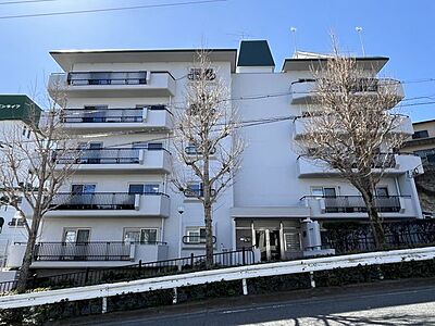 外観:大規模マンションは、充実した共用施設と安心の管理体制で、快適な暮らしを提供する理想的な住環境です! 外観:大規模マンションは、充実した共用施設と安心の管理体制で、快適な暮らしを提供する理想的な住環境です!