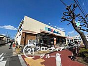 スーパーマルハチ大庄店 徒歩6分。 440m