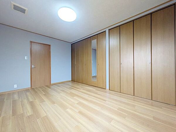 洋室を拡大表示