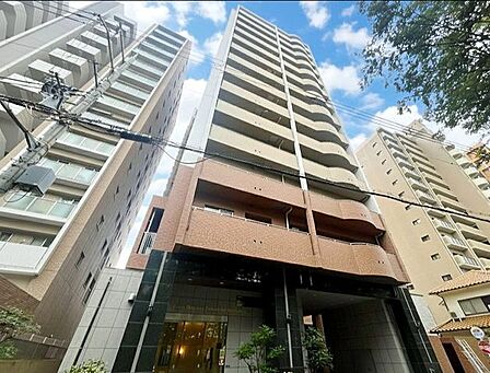 14階建ての6階部分のお部屋です。宝塚南口駅まで徒歩約10分で通勤やお出かけに便利な立地です