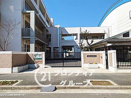 尼崎市立金楽寺小学校 徒歩12分。 900m