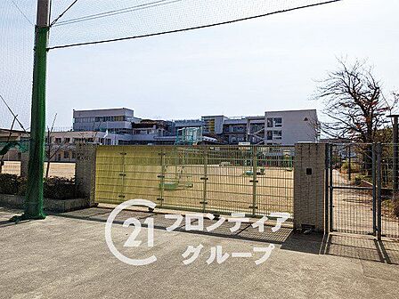 西宮市立用海小学校 徒歩7分。 550m
