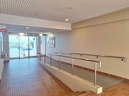 住まい探しで後悔しないためのポイントをスタッフがお伝えします。検討中の方もそうでない方も、まずは一度お話を聞かせてください