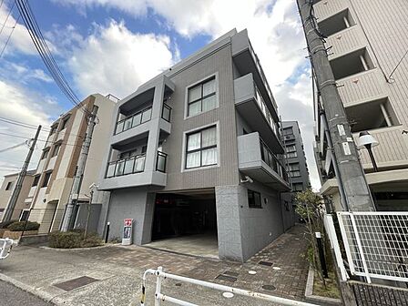 「いつかは」と思っていた住まい探しも、具体的に動き出すと意外とスムーズに進むものです。まずは気軽にご相談いただけます