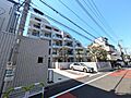 閑静な住宅街に...