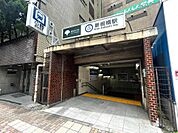 都営三田線「新板橋」駅まで徒歩約5分。通勤・通学に便利です