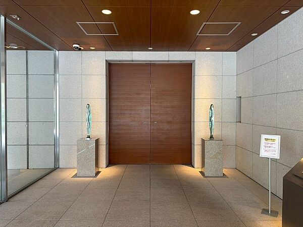エントランスを拡大表示