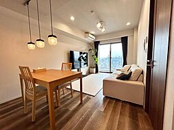◇Living room◇LDKが叶える至福のひととき。採光・採風に優れ、自然光と風が室内を包み込みます。この心地よい空間が、至福のひと時を届けます。