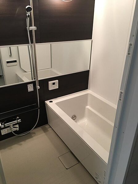 ◇Bathroom◇1418サイズのバスルームは心身ともにリフレッシュし、至福のひとときを届けてくれます。