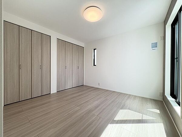 洋室を拡大表示