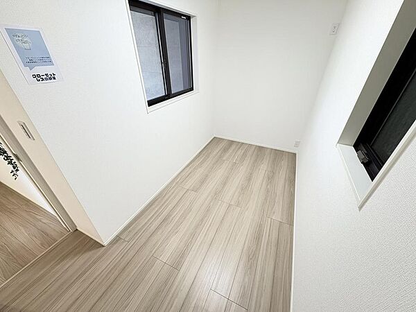洋室を拡大表示