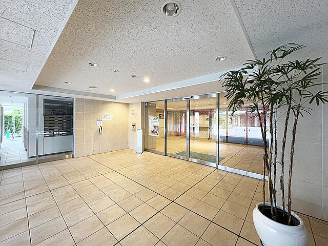 エントランス ユトリシア壱番街 9階/-