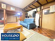 広々とした洋室は家具を置いても十分広さがありますので、お部屋を広くお使いいただけます♪隣の和室とも行き来がしやすいお部屋です◎