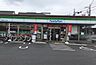 周辺：ファミリーマート 戸田美女木一丁目店（303m）