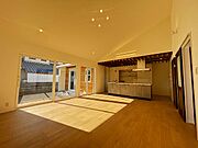 ＬＤＫは広々約２２帖の広さがあります。