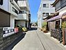 その他：幅員約4mの前面道路です。普通車が1台通れる幅となります。大型車の通行が少ないので、振動や騒音が抑えられます。