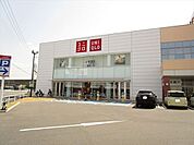 ユニクロ中川区富田店　【営業時間】10