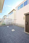 夏場はビニールプール、冬場は天体観測など家族との思い出がたくさんつくれる空間です◎