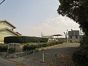 下之田公園　地元の小さな公園ですが、広場もあり、キャッチボールなどもできます。 1340m