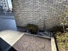 その他：マンション入口の洗い場です。