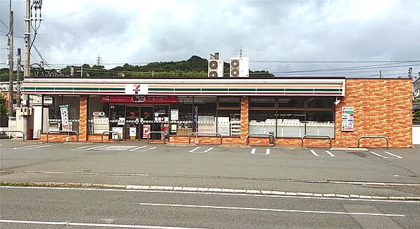 画像18:セブンイレブン下関羽山町店(910m)