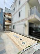 平成19年3月建築　木造3階建　令和8年2月リフォーム完了済みで即入居可能です♪