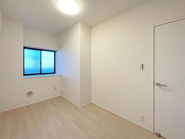 洋室を拡大表示
