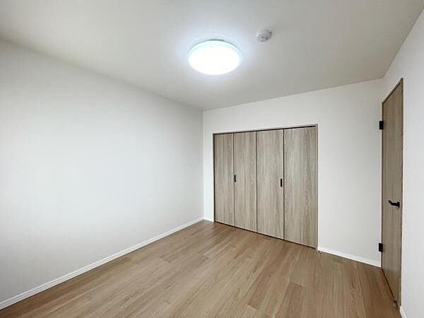 洋室を拡大表示