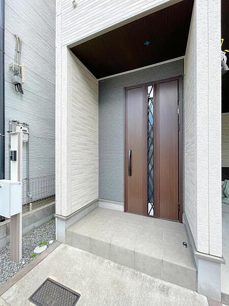 玄関を拡大表示