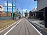 外観：前面道路の写真