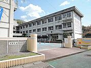 その他「川添小学校まで2300m」