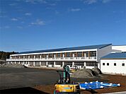 鉾田市立旭小学校（107m）