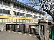かすみがうら市立下稲吉小学校（950m）