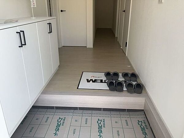玄関を拡大表示