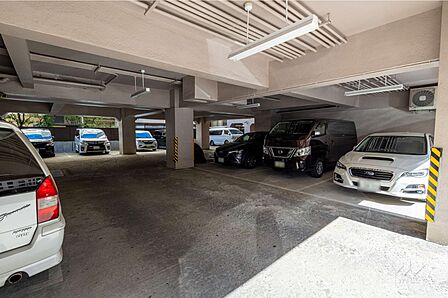 敷地内駐車場(屋内平面式)