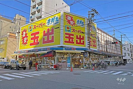 スーパー玉出(堀江店)の外観