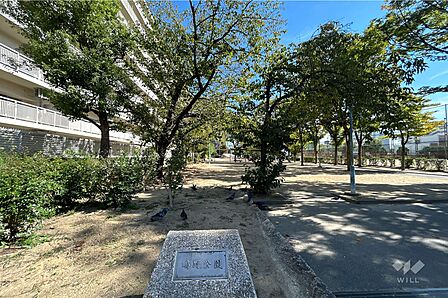 敷地に隣接する鴫野公園